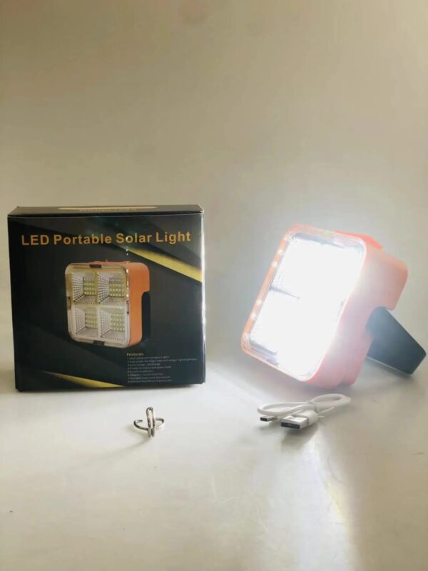 Reflector led portátil recargable / 40 W / 120 Lumens / con panel solar